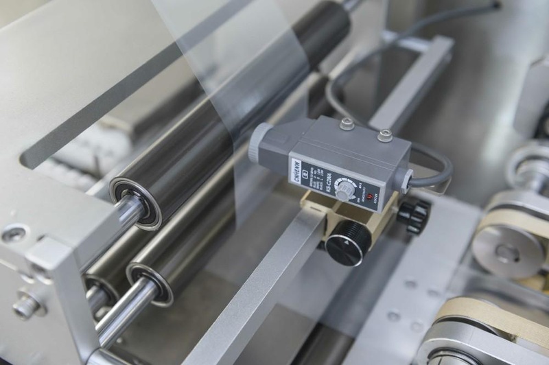 Máquina empacadora de parches con sellado en los cuatro lados jc400, vista 13